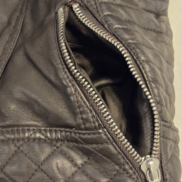 YMI Women's Faux Leather Fur Lined Bomber Motorcycle Full Zip Jacket Small - Picture 7 of 15